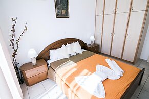 Villa Melissa Large Private Pool Walk to Beach Sea Views A C Wifi Car 