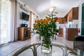 Villa Melissa Large Private Pool Walk to Beach Sea Views A C Wifi Car 