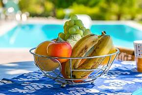 Villa Melissa Large Private Pool Walk to Beach Sea Views A C Wifi Car 