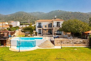 Villa Minoas Large Private Pool Walk to Beach Sea Views A C Wifi Eco-f