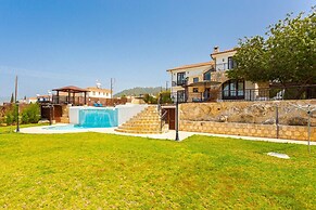 Villa Minoas Large Private Pool Walk to Beach Sea Views A C Wifi Eco-f
