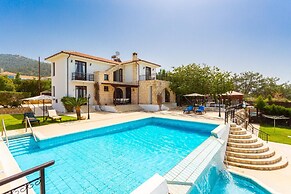 Villa Minoas Large Private Pool Walk to Beach Sea Views A C Wifi Eco-f