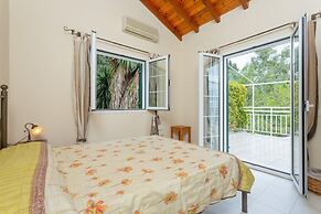 Villa Thalassa Large Private Pool Walk to Beach Sea Views A C Wifi Car