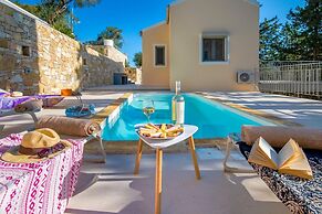 Villa Alexandros Swimming Pool Walk to Beach A C Wifi - 3454