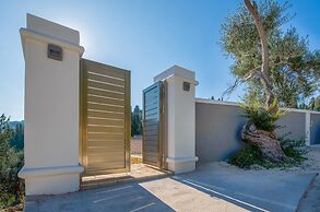 Villa Alexandros Swimming Pool Walk to Beach A C Wifi - 3454