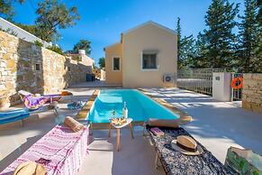Villa Alexandros Swimming Pool Walk to Beach A C Wifi - 3454