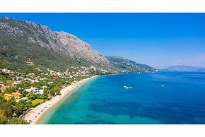 Villa Nikolakis, Kerasia, on the beach