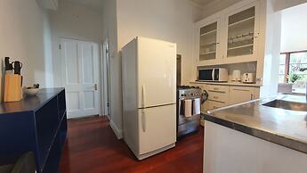 Bright and Modern Oasis in Kingsland