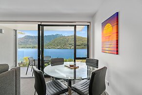 Residence du Lac by Staysouth