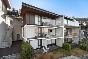 Residence du Lac by Staysouth