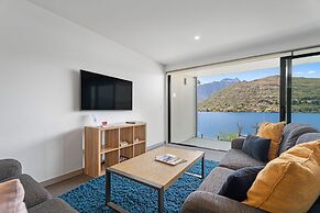 Residence du Lac by Staysouth