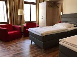 La Maison Hotel - Boardinghouse