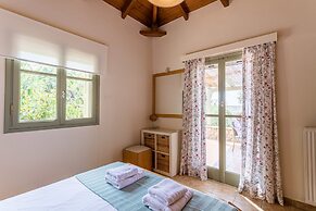 Lithos Stoupa Villas