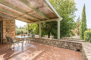 Lithos Stoupa Villas