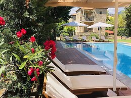 Lithos Stoupa Villas