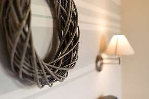 Lithos Stoupa Villas