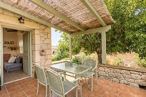 Lithos Stoupa Villas