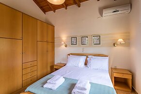 Lithos Stoupa Villas