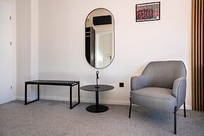 Bed and Breakfast Sky