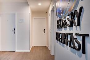 Bed and Breakfast Sky