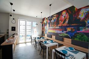 Bed and Breakfast Sky