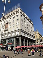 Bed and Breakfast Sky