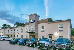 Days Inn by Wyndham Zachary LA