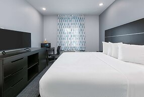 Days Inn by Wyndham Zachary LA