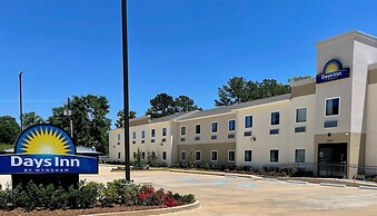 Days Inn by Wyndham Zachary LA