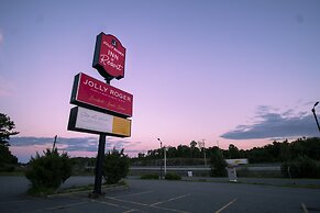 Jolly Roger Inn & Resort