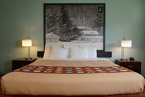 Jolly Roger Inn & Resort