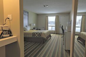 Jolly Roger Inn & Resort