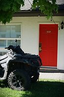 Jolly Roger Inn & Resort