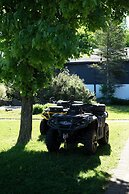 Jolly Roger Inn & Resort