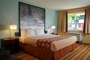 Jolly Roger Inn & Resort