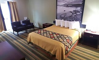 Jolly Roger Inn & Resort