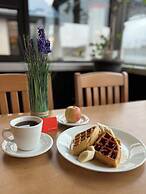 Jolly Roger Inn & Resort