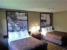 Jolly Roger Inn & Resort