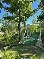 Jolly Roger Inn & Resort