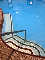 Jolly Roger Inn & Resort