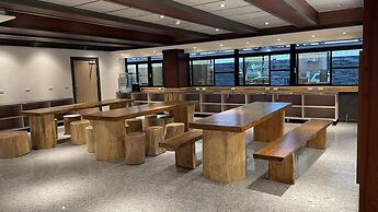 Weifeng Boutique Business Hotel