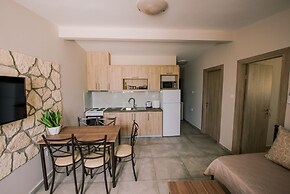 Acrocorinth Apartments