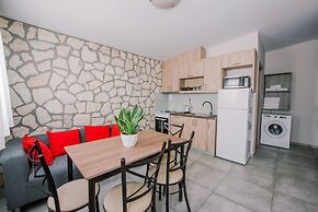 Acrocorinth Apartments