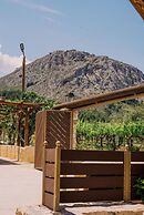 Acrocorinth Apartments