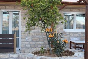 Acrocorinth Apartments