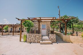 Acrocorinth Apartments