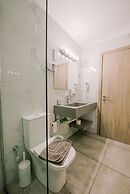 Acrocorinth Apartments