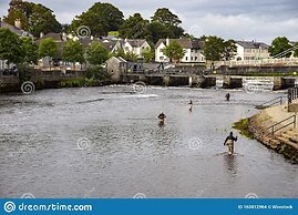 Beautiful 3-bed House in Knock