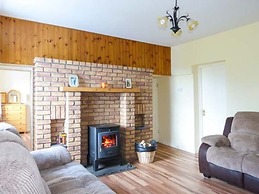 Beautiful 3-bed House in Knock