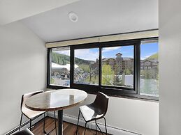 Studio with Prime Location in Heart of Center Village - CJ303 by Redaw